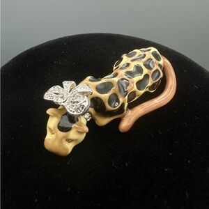 Signed KJL Kenneth Jay Lane Leopard With Crystal Bow Brooch Pin